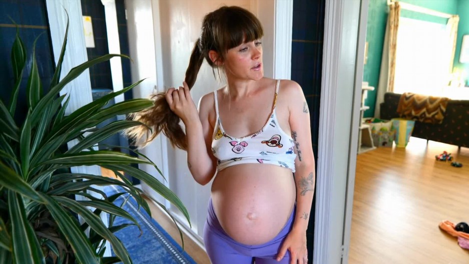 Sydney Harwin – Pregnant Sister Moves Inx